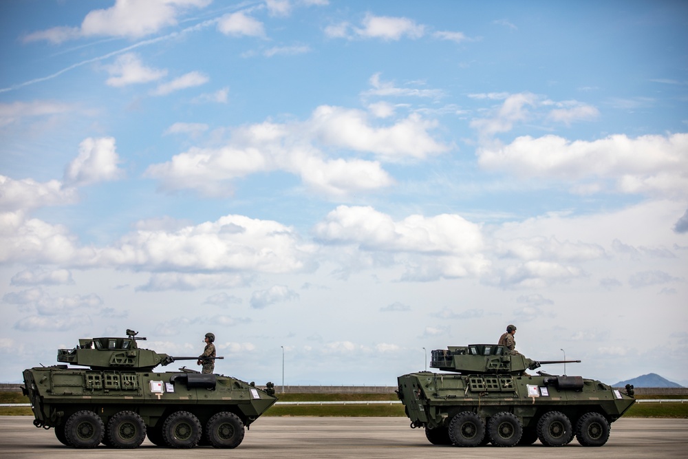 Iron Horse Stampede: 4th Light Armor Reconnaissance Battalion Marines conduct Mobile User Objective System during Exercise Iron Sky