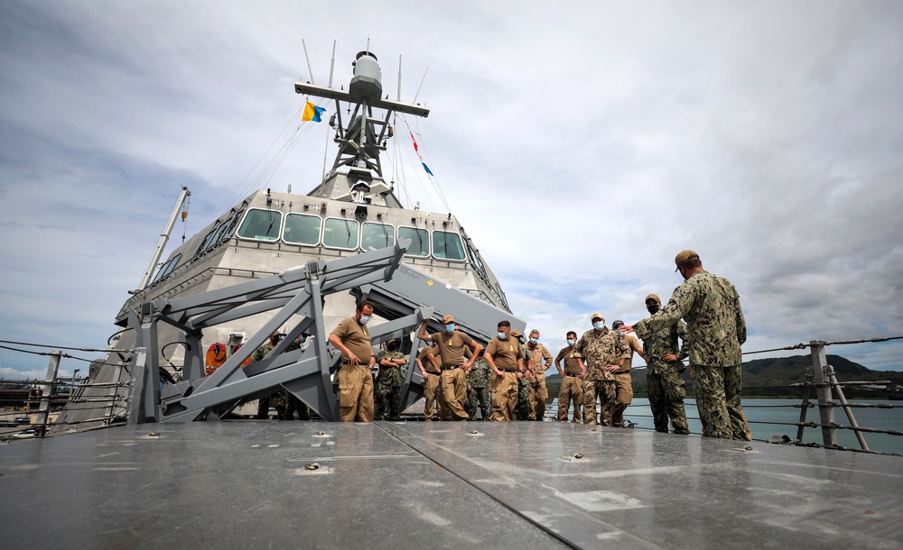 USS Tulsa Hosts German Navy Frigate Bayern Sailors