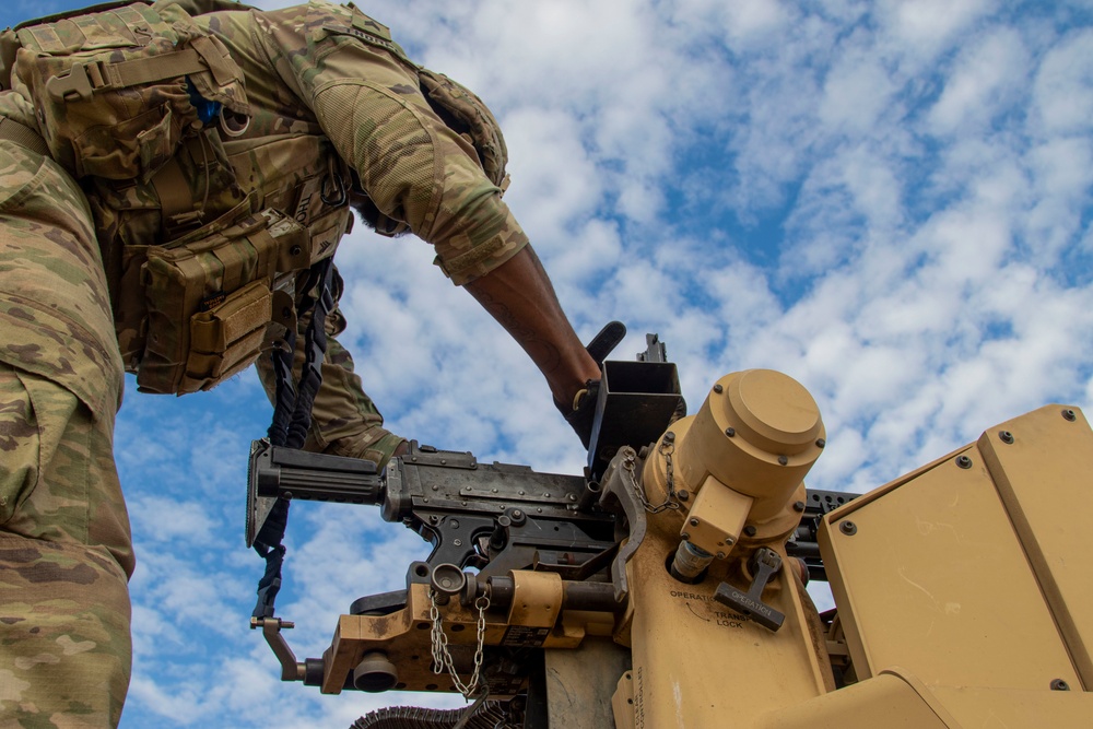 D Co., 1-102nd Infantry Regiment (Mountain) trains on CROWS system