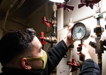USS Ronald Reagan (CVN 76) Arresting Gear Maintenance