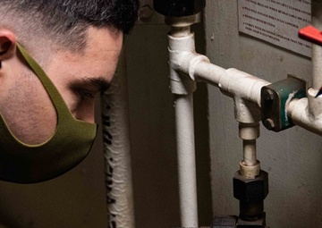 USS Ronald Reagan (CVN 76) Arresting Gear Maintenance