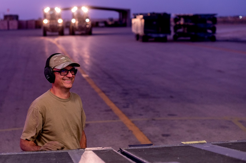 Deployed Airman’s dedication spans two services, five decades