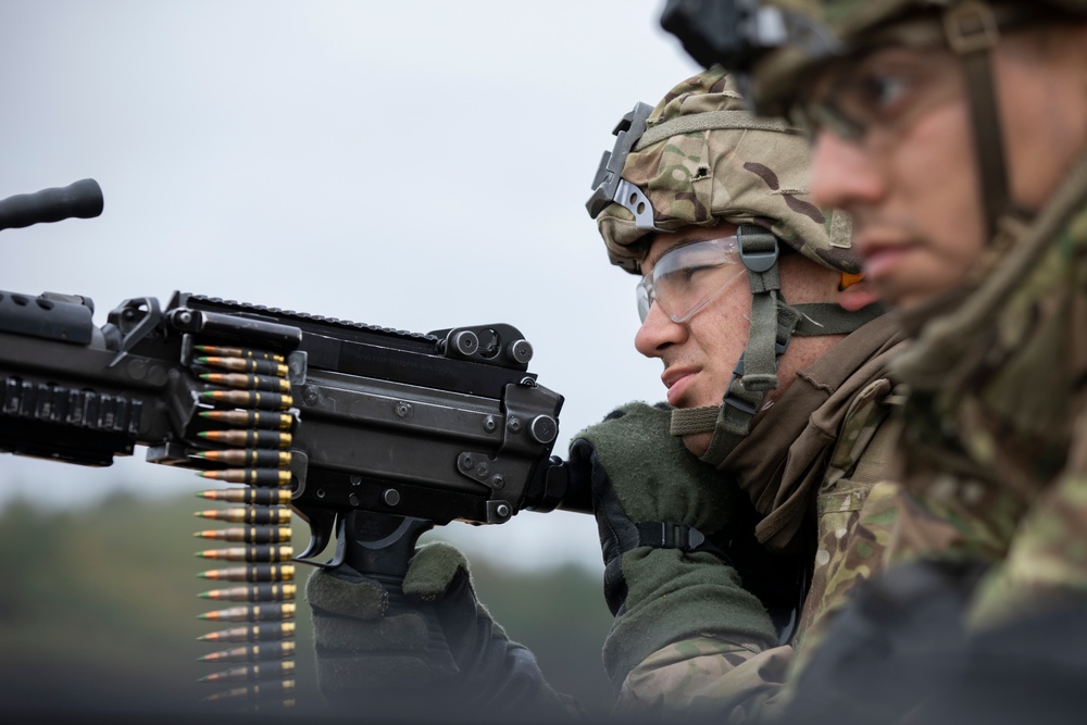 1ID Support Battalion Conducts Live-Fire Exercise