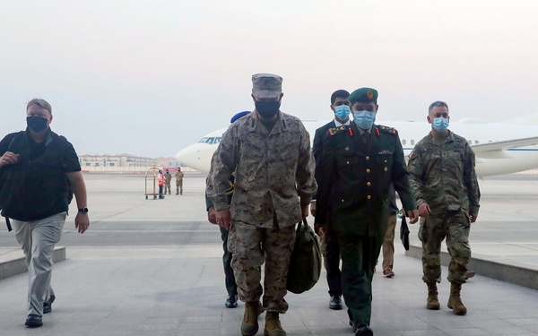 CENTCOM commander meets with key leaders in UAE