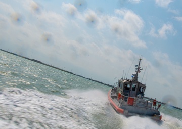 Coast Guard Station South Padre Island Non-Compliant Vessel Training