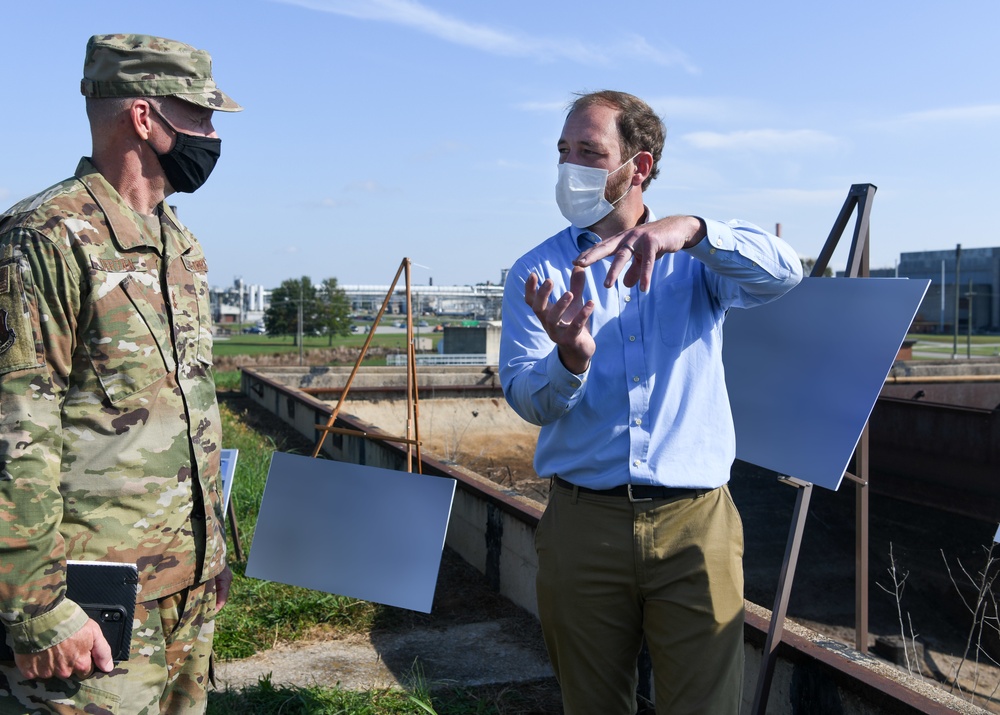 AFTC Commander learns more about the AEDC mission