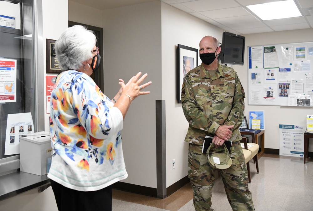 AFTC Commander learns more about the AEDC mission