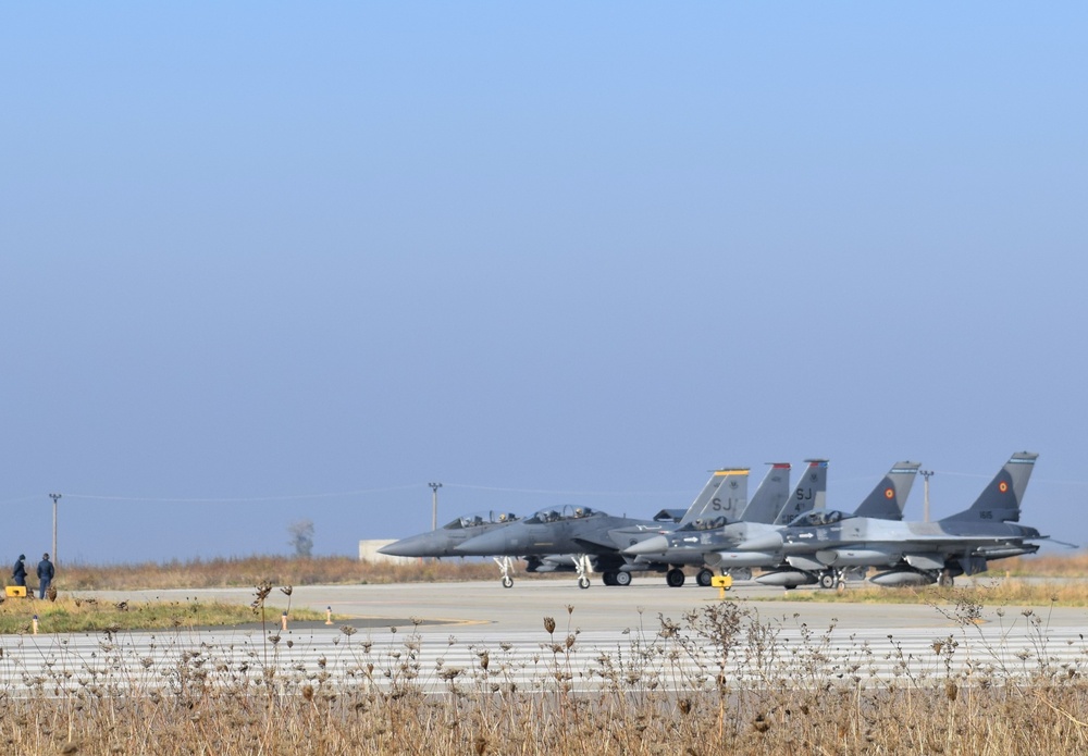 Strike Eagles conquer Castle Forge alongside Romanian F-16s