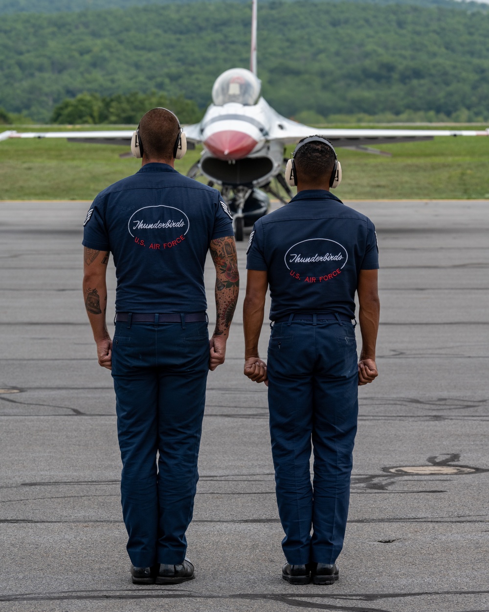 Thunderbirds fly over Pocono Raceway