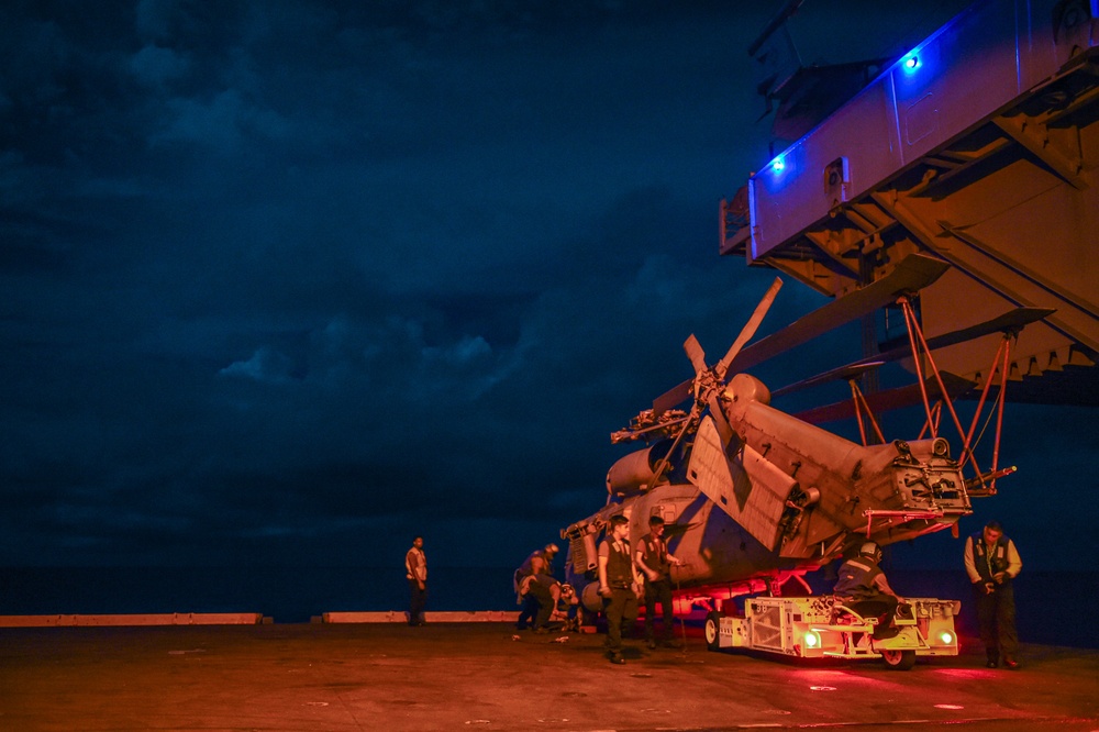 USS Carl Vinson (CVN 70) Conducts Night Operations