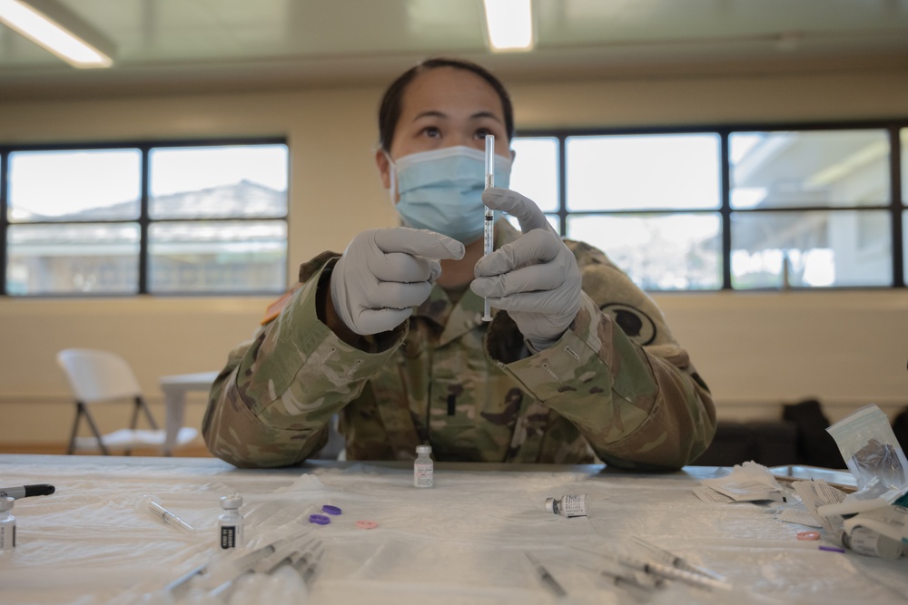 Hawaii National Guard receive COVID-19 vaccine