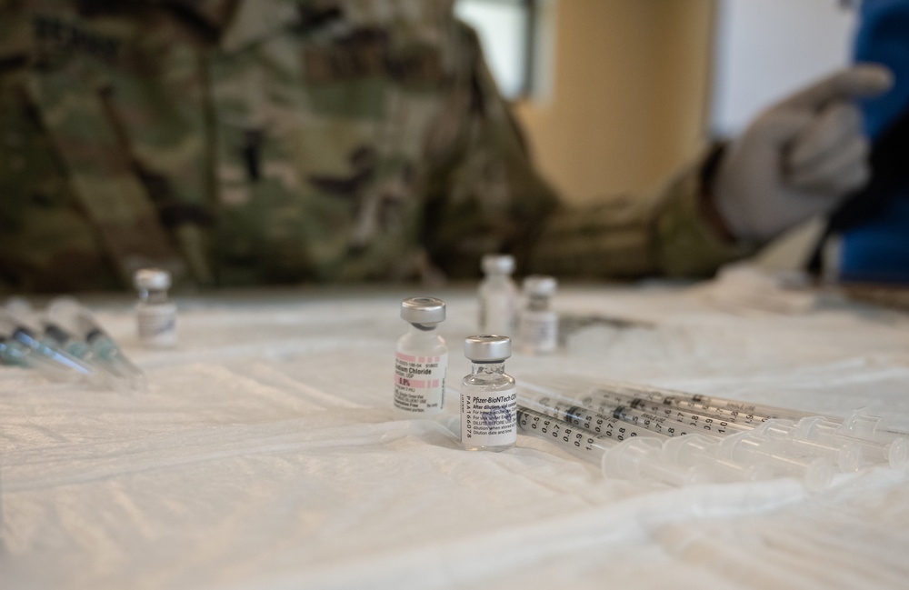 Hawaii National Guard receive COVID-19 vaccine