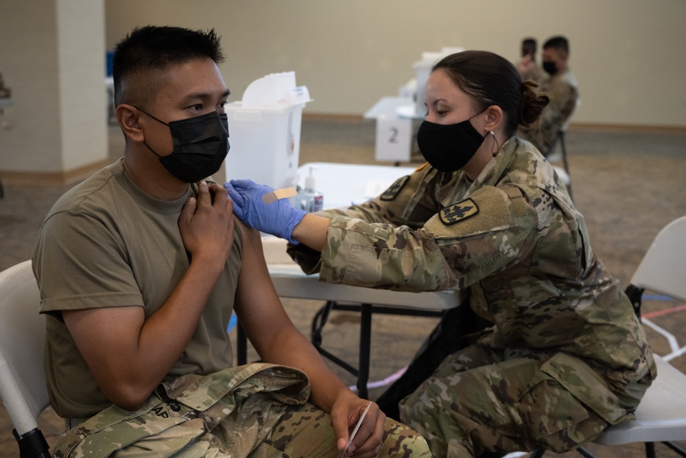 Hawaii National Guard receive COVID-19 vaccine