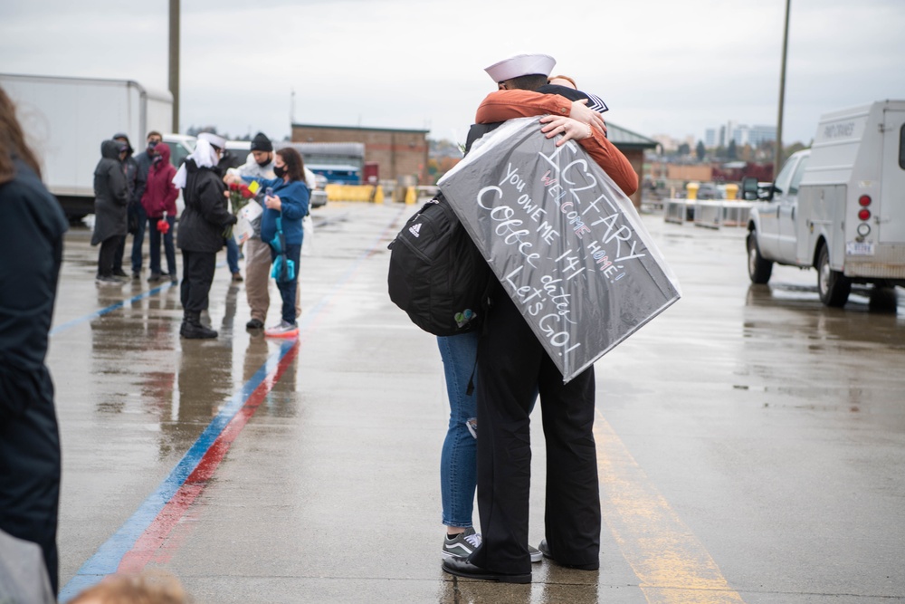 USS John S. McCain Arrives at Naval Station Everett