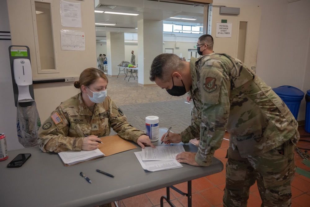 Hawaii National Guard receive COVID-19 vaccine