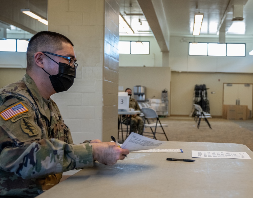 Hawaii National Guard receive COVID-19 vaccine