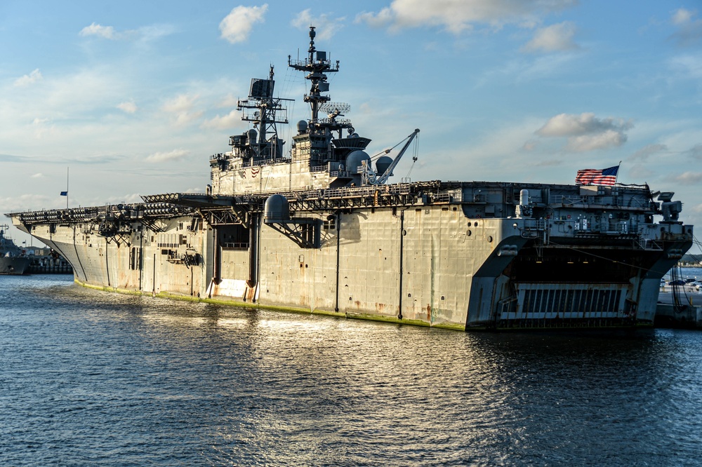 USS Iwo Jima Returns Home