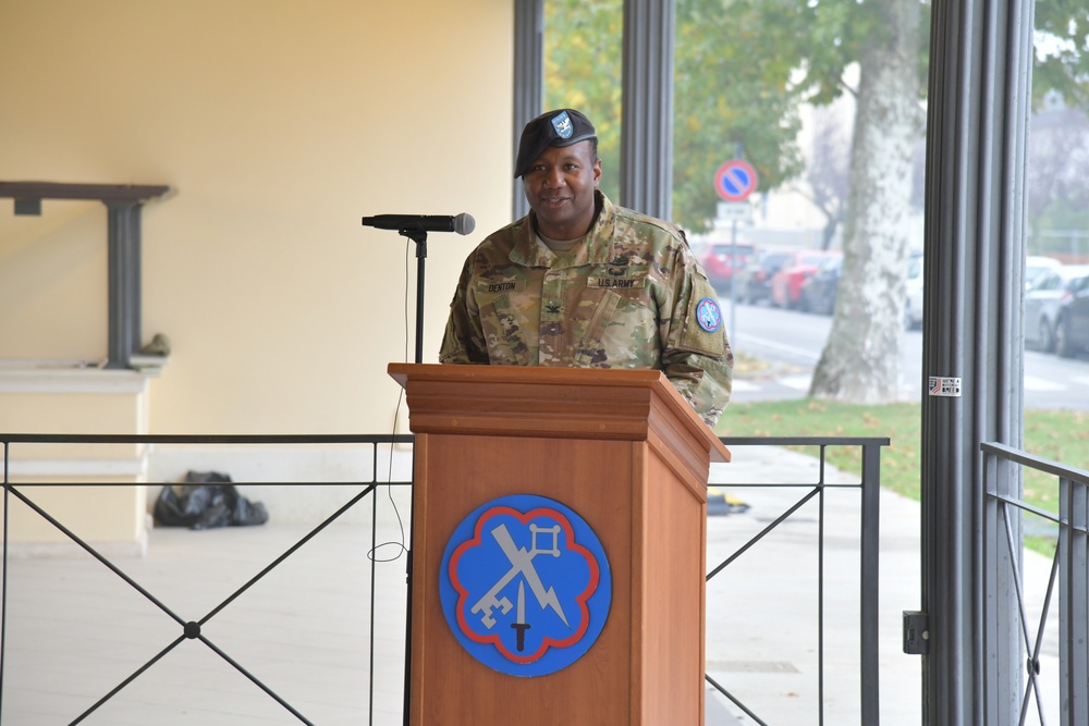 522nd Military Intelligence BattalionUncasing Ceremony