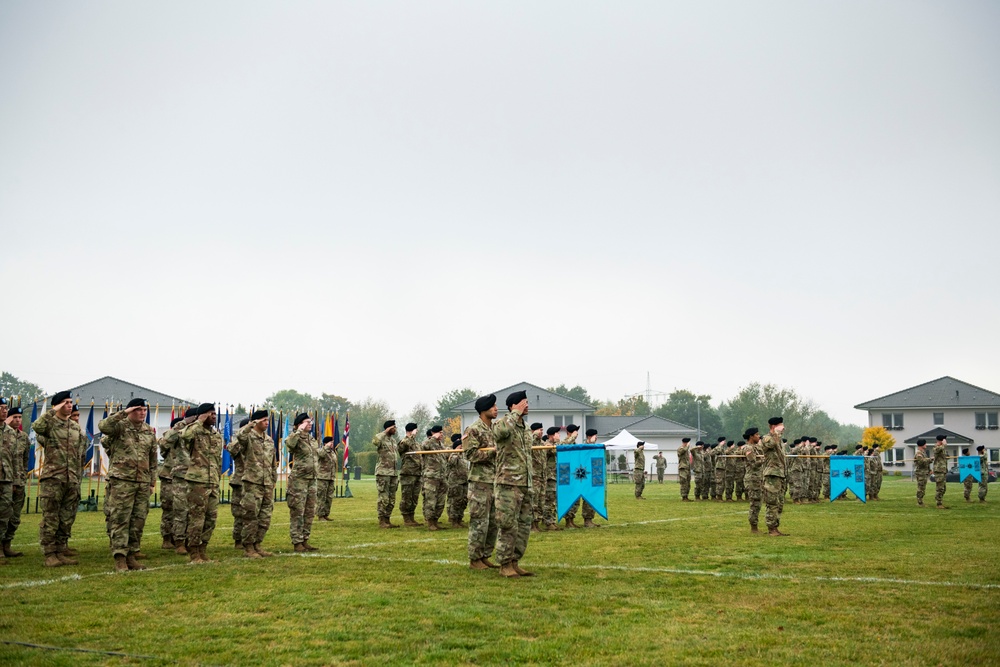 522nd MI Battalion cases colors enroute to Italy