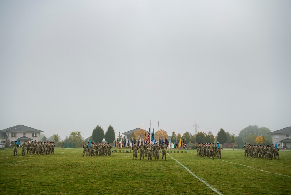 522nd MI Battalion cases colors enroute to Italy