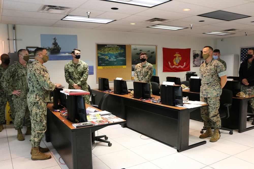 CIWT Commander Visits IWTC SD