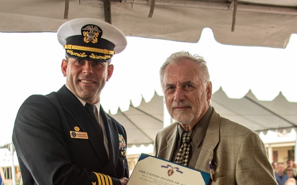 Vietnam-era Frogman receives Purple Heart