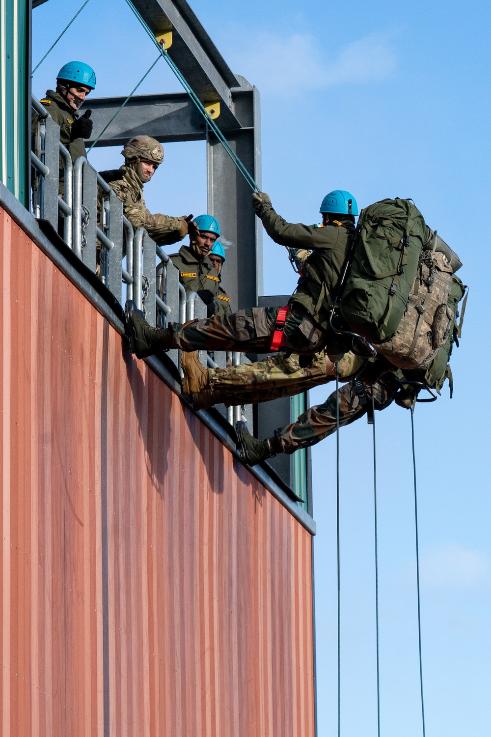 Spartan paratroopers and Indian Army troops share rappel techniques during Yudh Abhyas 21