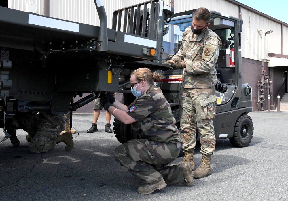 French Air And Space Force members visit 735 AMS