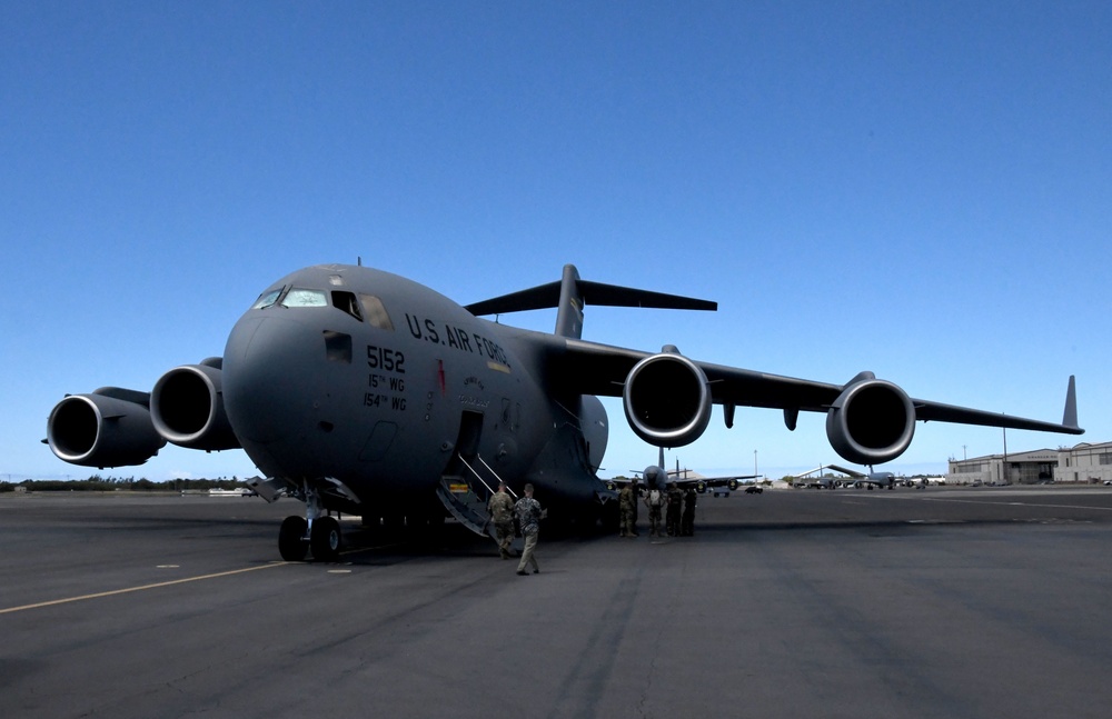 French Air And Space Force members visit 735 AMS