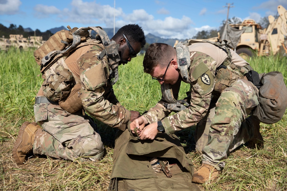 25th ID Soldiers preparing to relocate operation center during JPMRC rotation 22-01