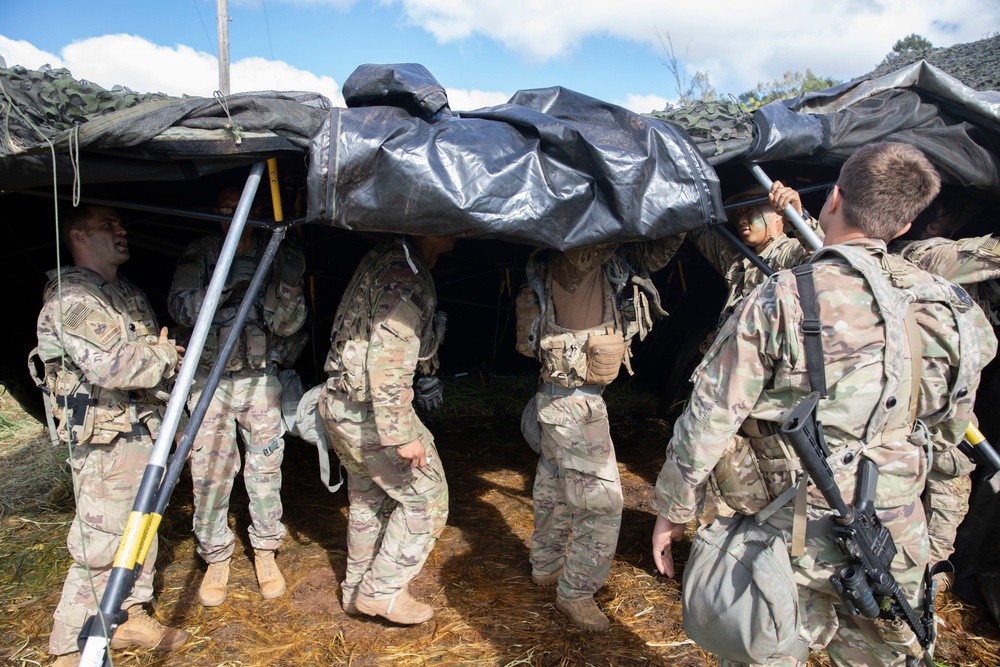 25th ID Soldiers preparing to relocate operation center during JPMRC rotation 22-01