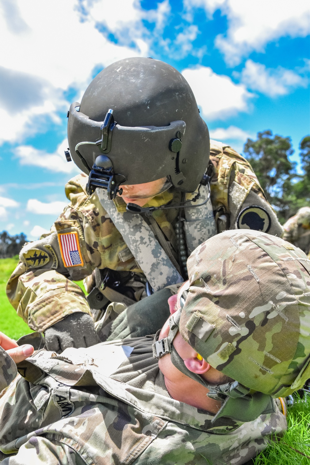 126th and 189th Aviation Regiments conduct hoist operations