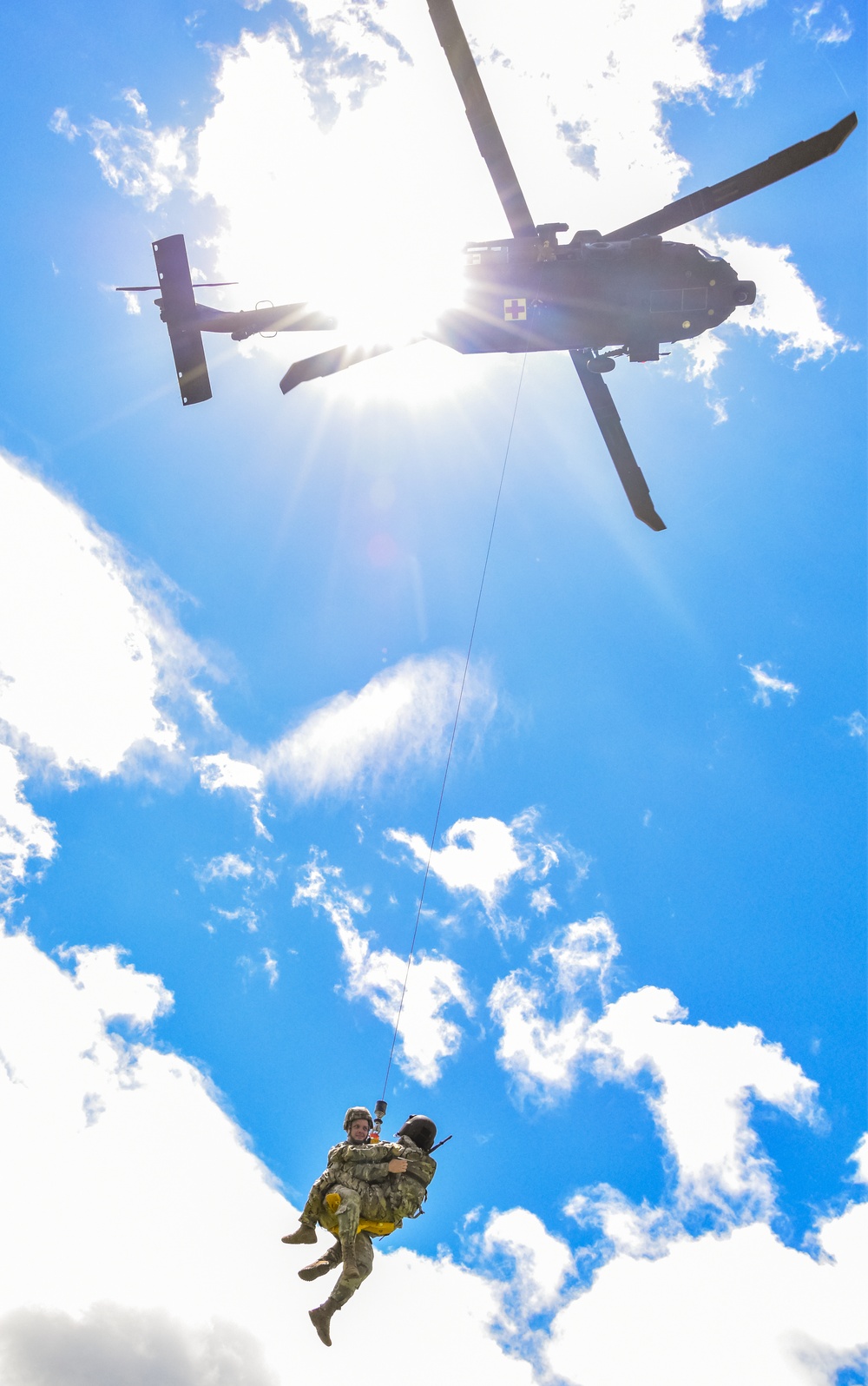 126th and 189th Aviation Regiments conduct hoist operations