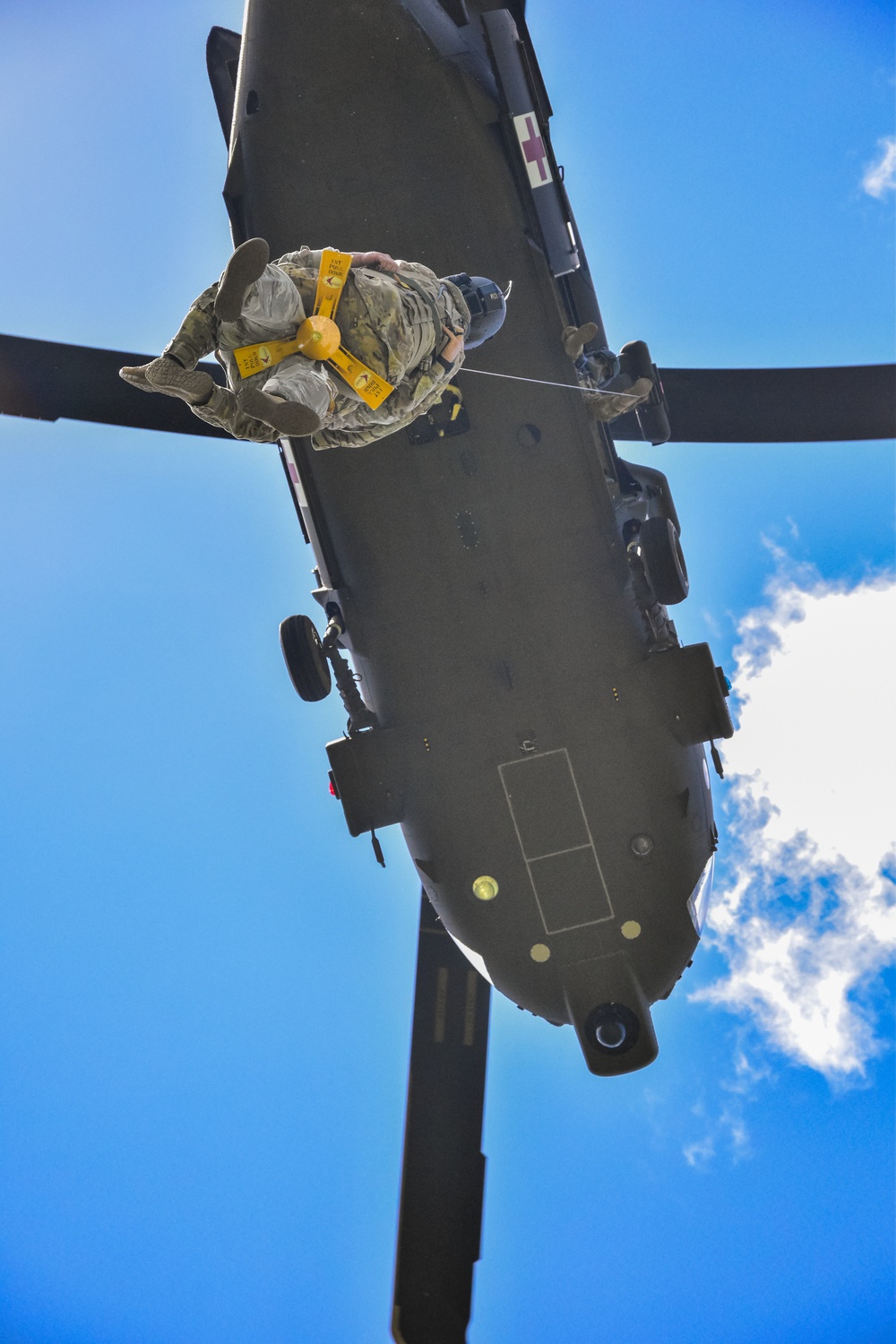 126th and 189th Aviation Regiments conduct hoist operations