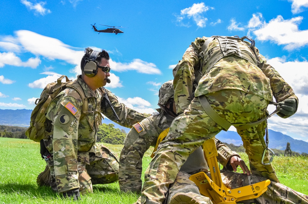 126th and 189th Aviation Regiments conduct hoist operations