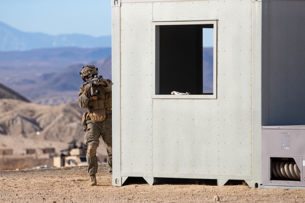 Golf Company with V 2/5 Conducts Casualty Evacuation Drills