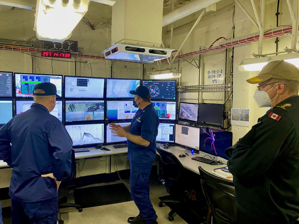 U.S. Coast Guard, U.S. Navy admirals visit USCGC Healy (WAGB 20)