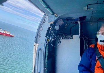 U.S. Coast Guard, U.S. Navy admirals visit USCGC Healy (WAGB 20)