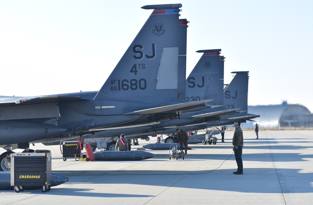 Maintainers keep jets, alliances ready at Castle Forge