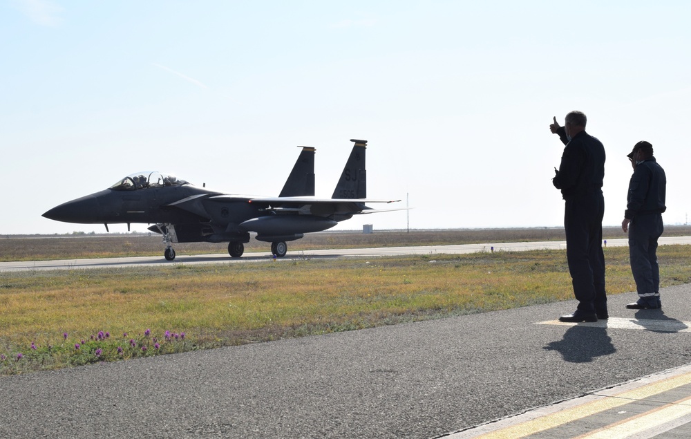 Maintainers keep jets, alliances ready at Castle Forge