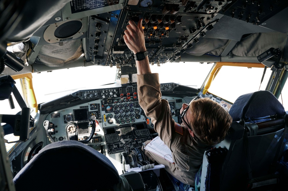 349th EARS refuels Air Force F-15E Eagle