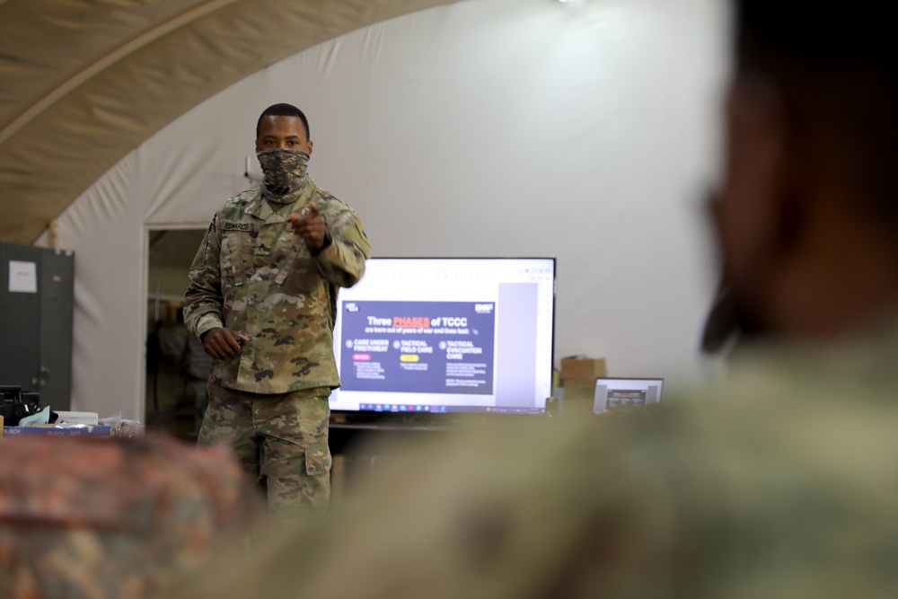 Medics with Task Force Sovereign provide Tactical Combat Casualty Care class to Soldiers at Camp Buehring