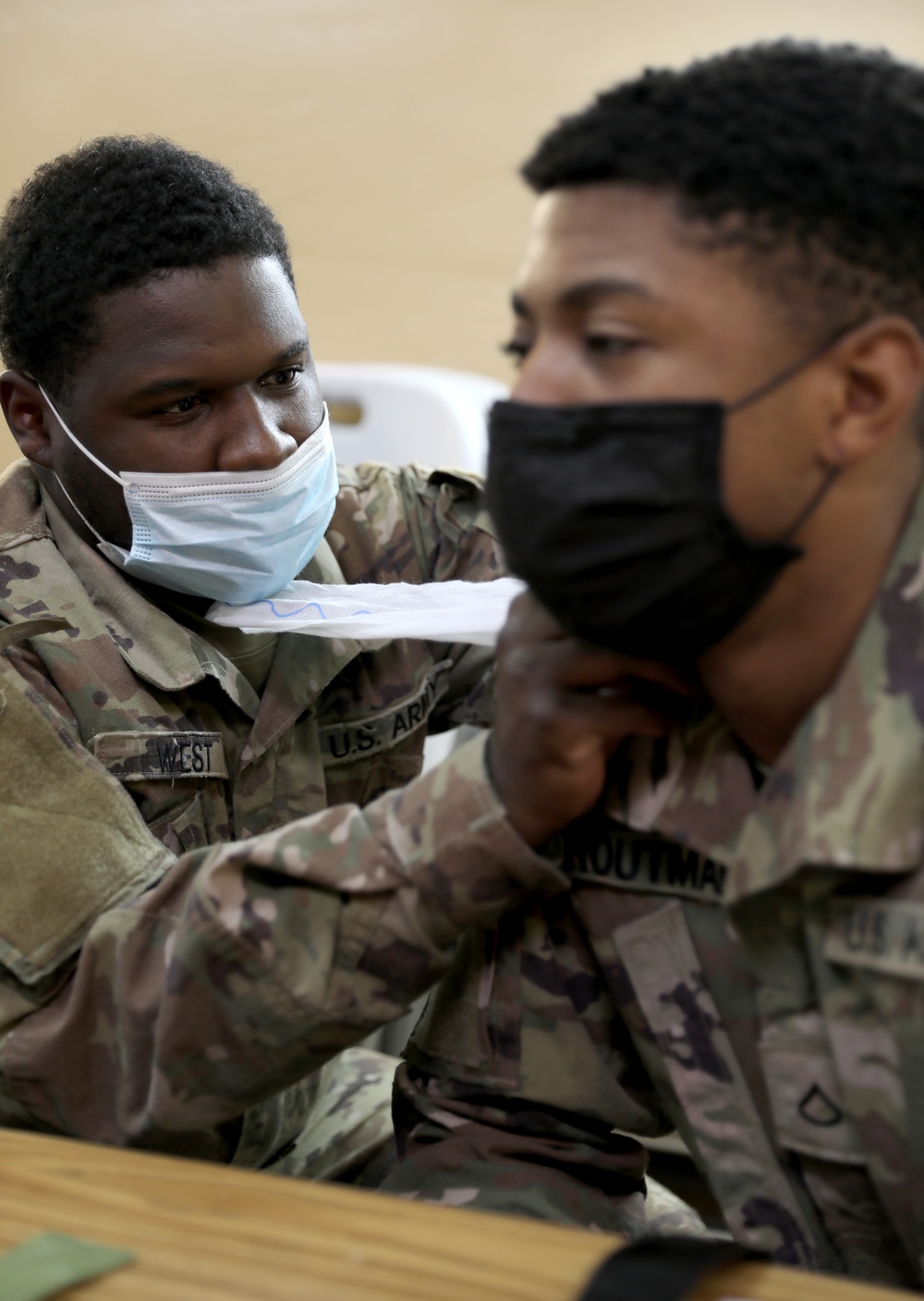 Medics with Task Force Sovereign provide Tactical Combat Casualty Care class to Soldiers at Camp Buehring