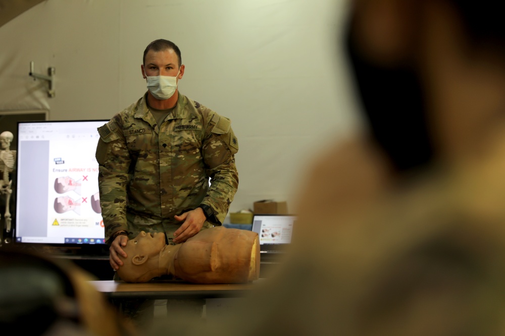 Medics with Task Force Sovereign provide Tactical Combat Casualty Care class to Soldiers at Camp Buehring