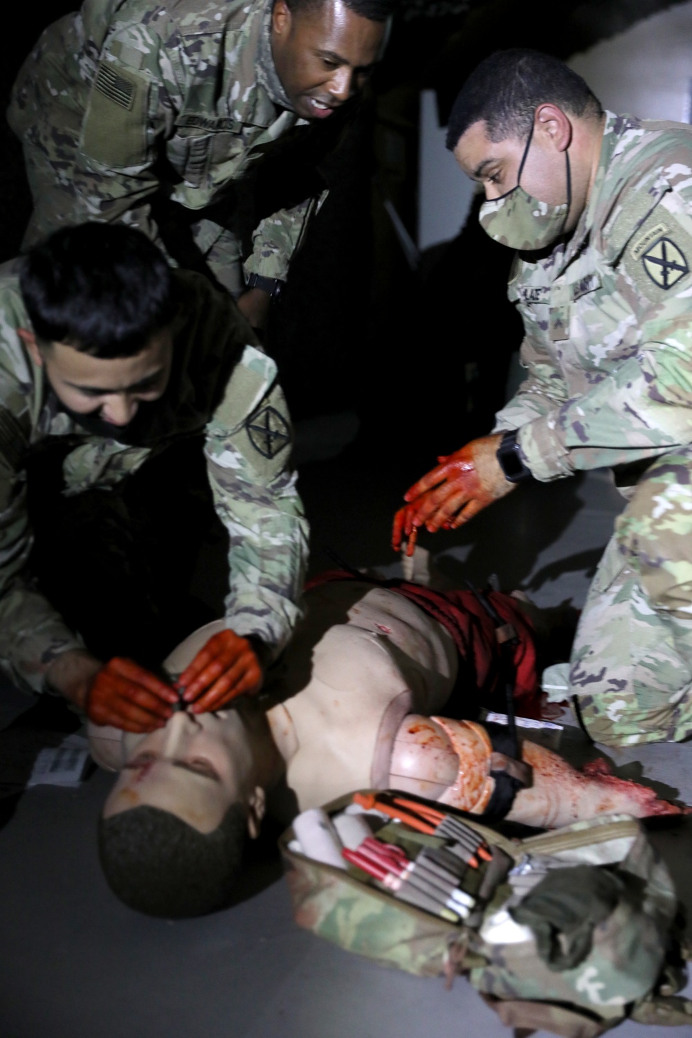 Medics with Task Force Sovereign provide Tactical Combat Casualty Care class to Soldiers at Camp Buehring