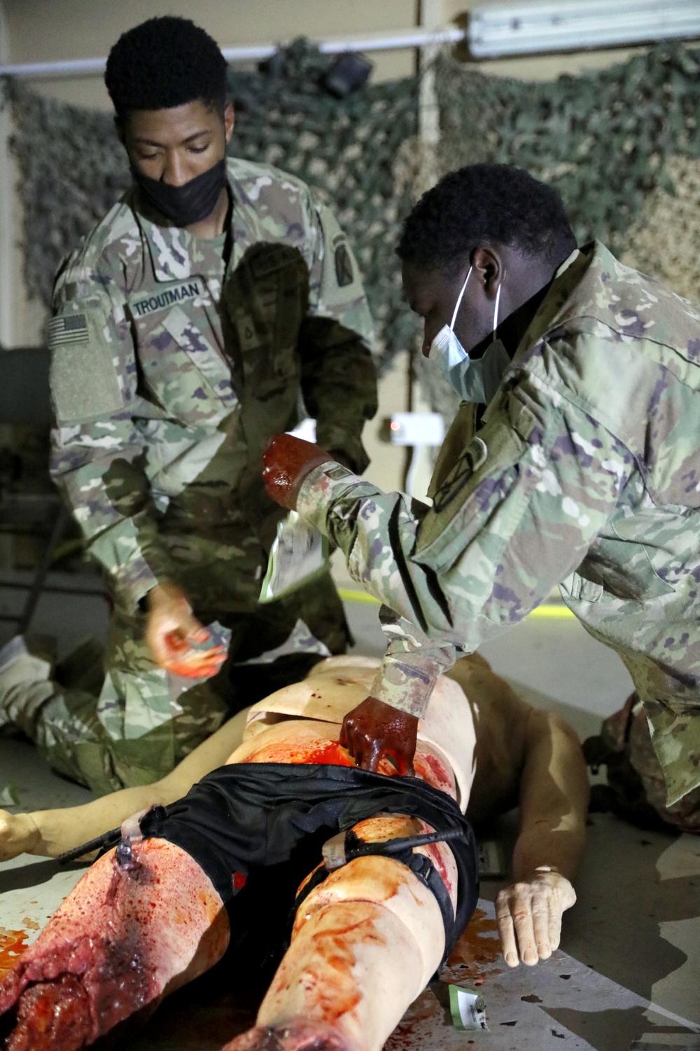 Medics with Task Force Sovereign provide Tactical Combat Casualty Care class to Soldiers at Camp Buehring