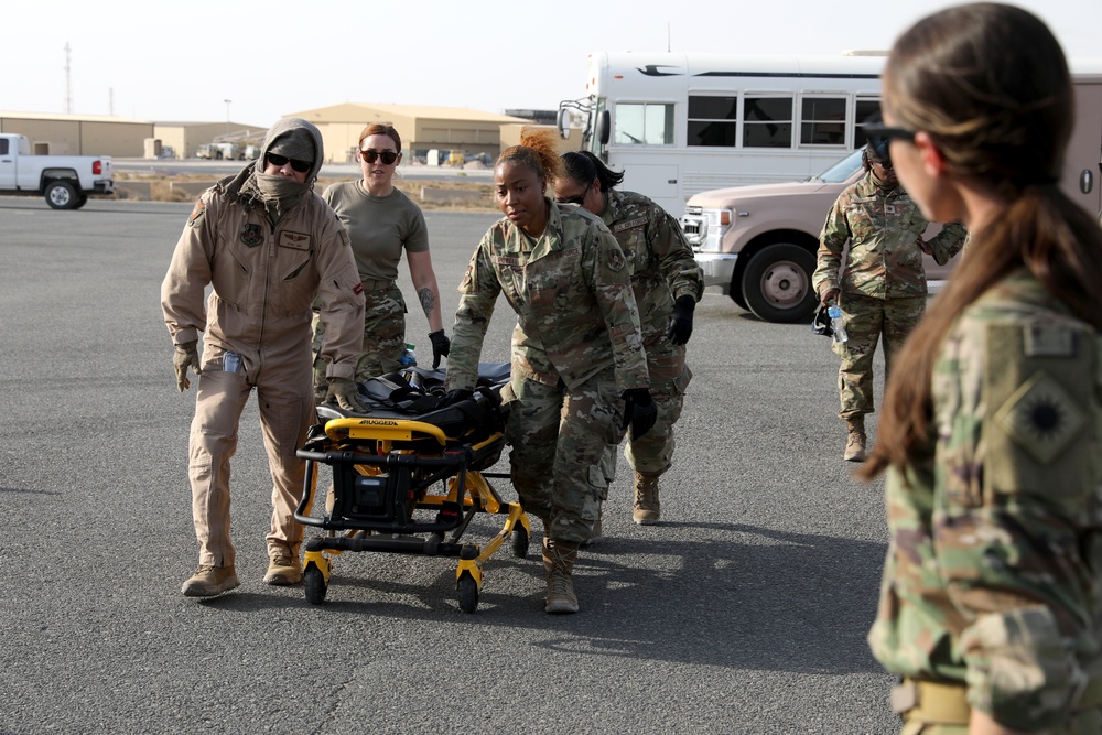 Task Force Raptor medics conduct hot/cold load training to Airmen at Camp Ali Al Salem