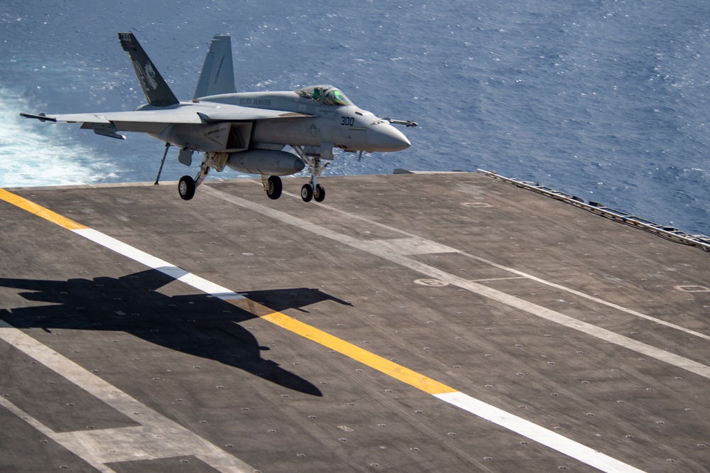 USS Carl Vinson (CVN 70) Conducts Flight Operations in South China Sea