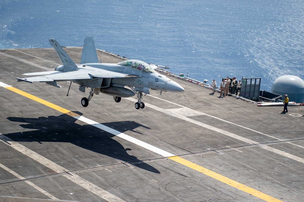 USS Carl Vinson (CVN 70) Conducts Flight Operations in South China Sea