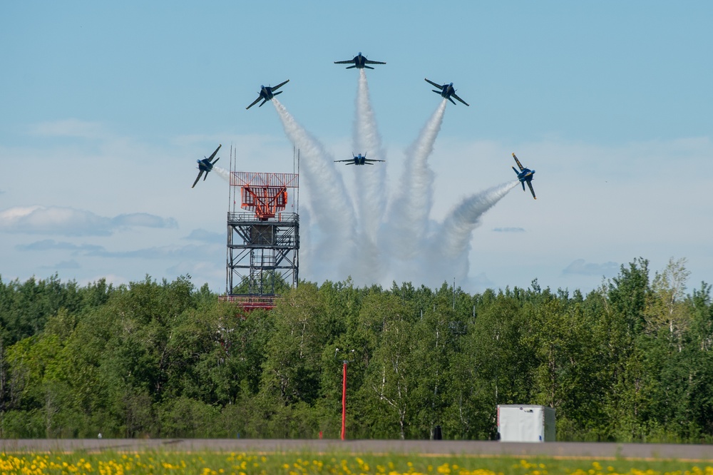 Blue Angels Navy Flight Demonstration Team - Duluth, Minnesota